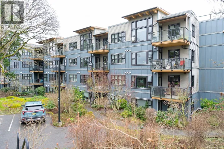 302 3912 Carey Rd, Saanich, British Columbia V8Z4E2