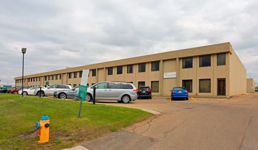 Unit 3827 3807 98 St NW, Edmonton, Alberta T6E5V4