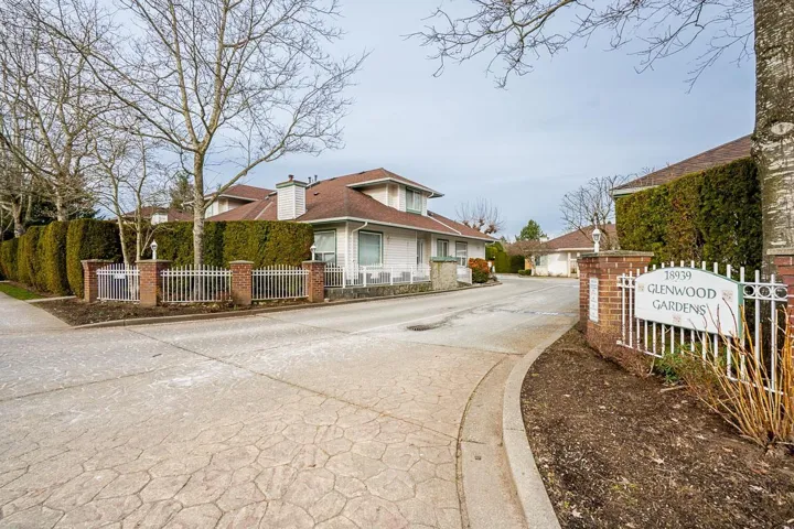 30 18939 65 AVENUE, Surrey, British Columbia V3S8Y2