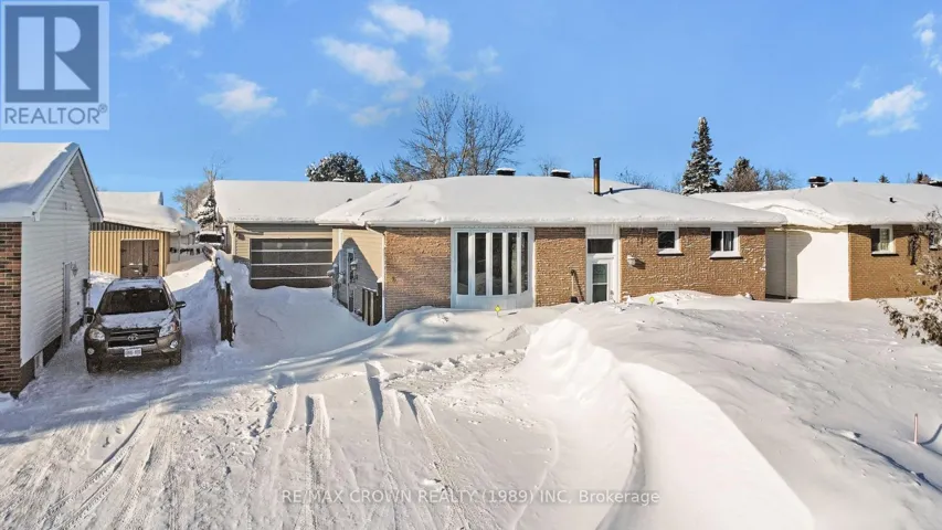 40 FIFTEENTH STREET, Hearst, Ontario P0L1N0