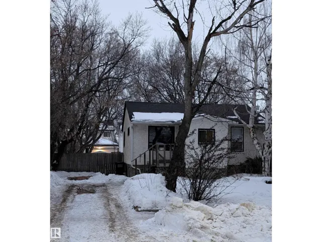 9734 152 ST NW, Edmonton, Alberta T5P1X1