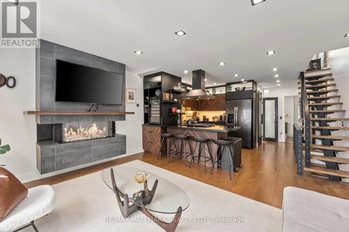 UPPER, 2ND/3RD FLOOR - 13 WOODFIELD ROAD, Toronto (Greenwood-Coxwell), Ontario M4L2W4