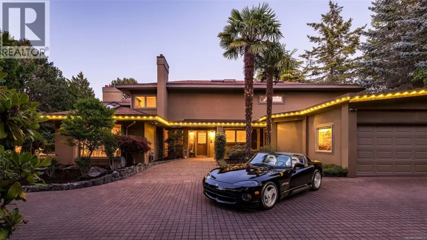 2895 Lansdowne Rd, Oak Bay, British Columbia V8R3P8