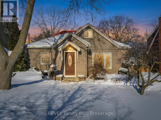 6 ROSSLYN AVENUE, Grimsby (Grimsby East), Ontario L3M3G2
