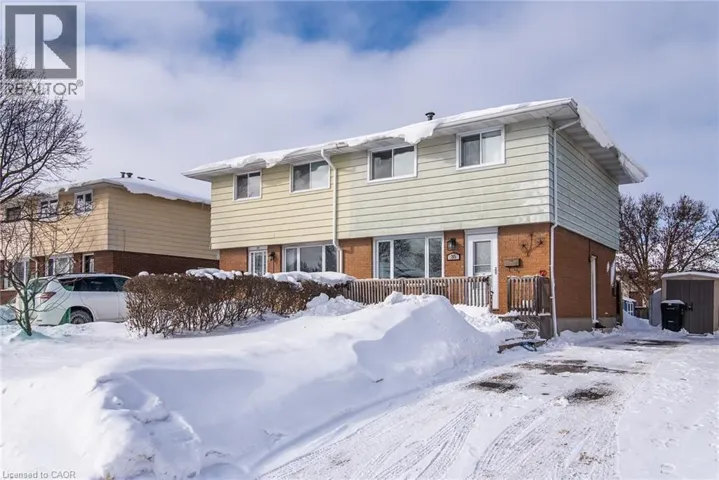 35 ROBERTS Crescent, Kitchener, Ontario N2E1A6