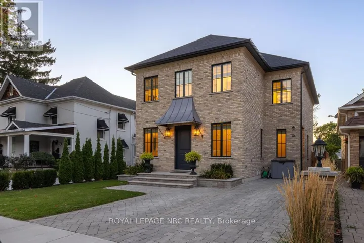 166 DALHOUSIE AVENUE, St. Catharines (Port Dalhousie), Ontario L2N4X7