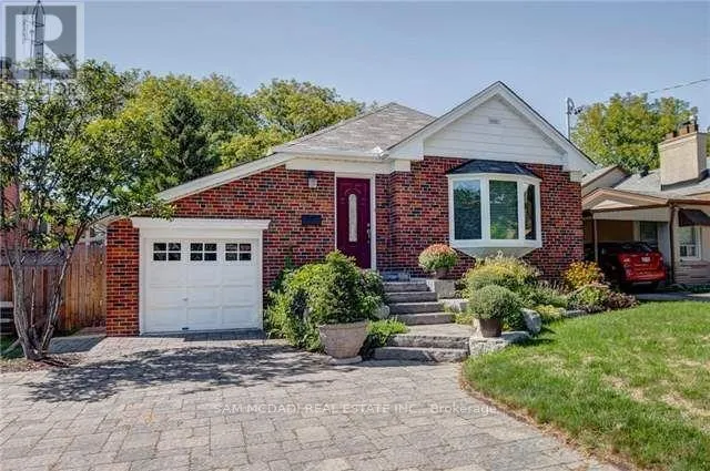 70 THIRTY SEVENTH STREET, Toronto (Long Branch), Ontario M8W3L8