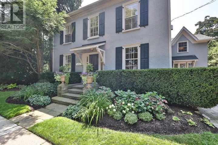 68 THOMAS STREET, Oakville (OO Old Oakville), Ontario L6J3A4