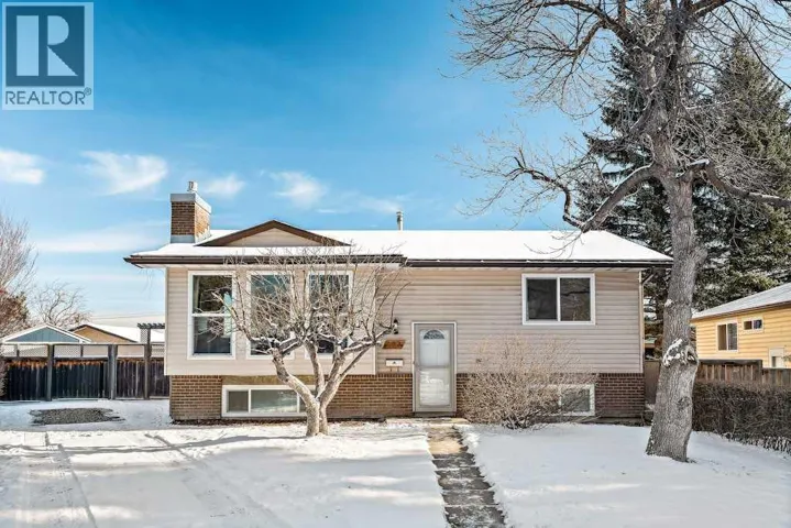 108 Lynnbrook Bay SE, Calgary, Alberta T2C1S7