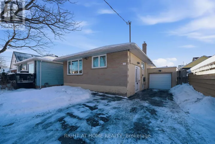 708 CARNEGIE AVENUE, Oshawa (Centennial), Ontario L1G4R6