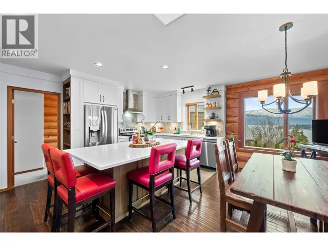2822 Juniper Crescent, Blind Bay, British Columbia V0E1H1