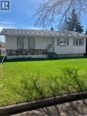 402 3rd STREET NW, Ituna, Saskatchewan S0A1N0
