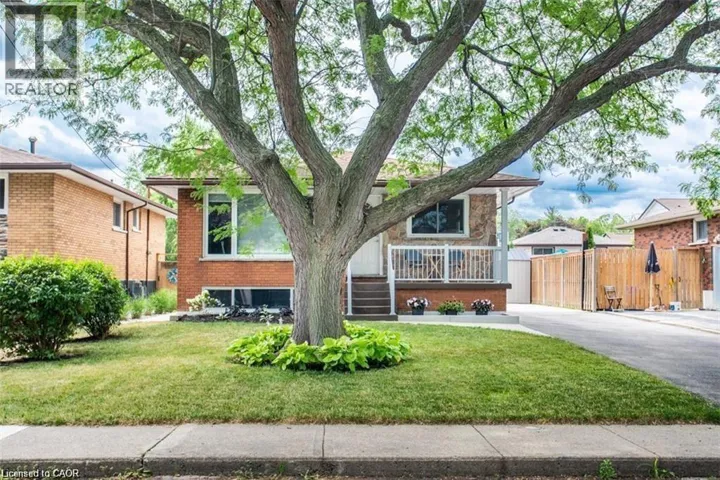 47 ATWATER Crescent, Hamilton, Ontario L9C2E8