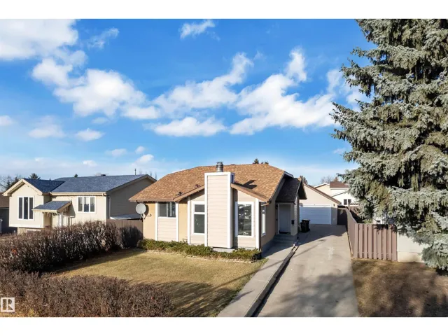 3808 17A AV NW, Edmonton, Alberta T6L2R4