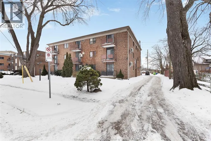 1655 Rooney STREET, Windsor, Ontario N9B1L1