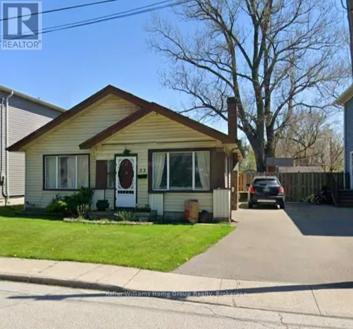 22 CLAIRE AVENUE, Hamilton (Hamilton Beach), Ontario L8N7X1