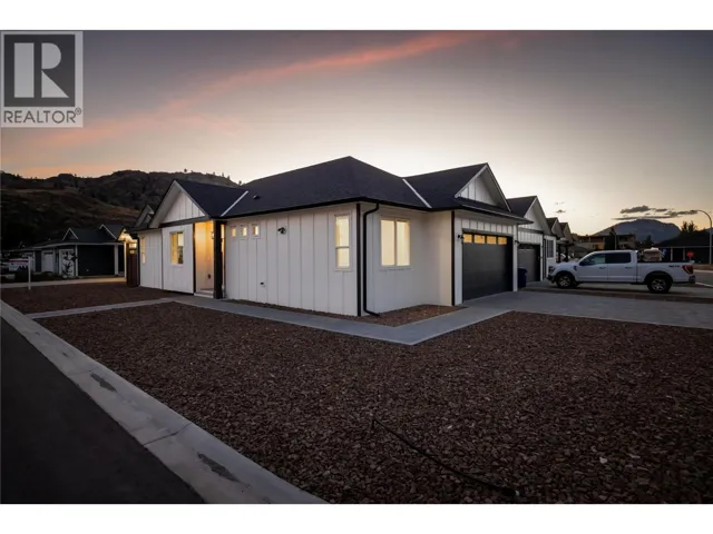 258 BENTGRASS Avenue, Oliver, British Columbia V0H1T3