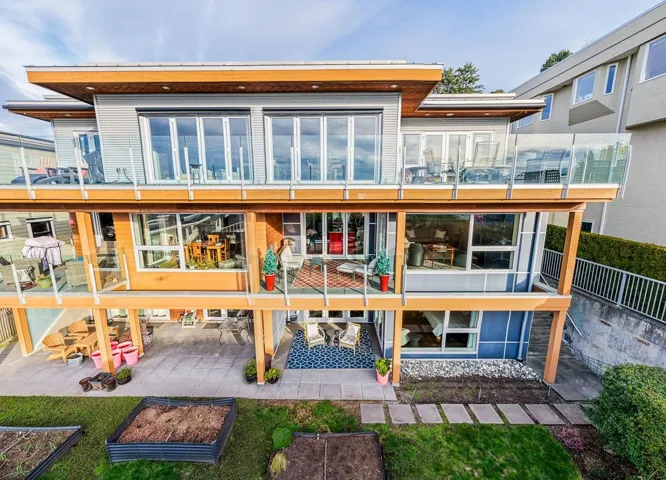 14976 BEACHVIEW AVENUE, White Rock, British Columbia V4B1P1