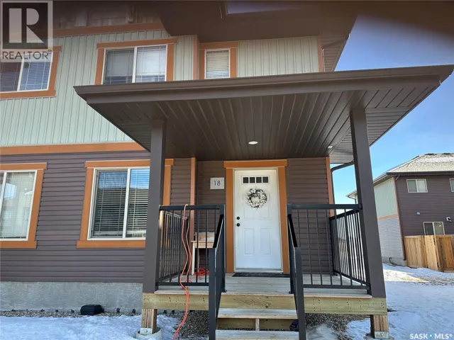18 880 5th STREET, Weyburn, Saskatchewan S4H1A4