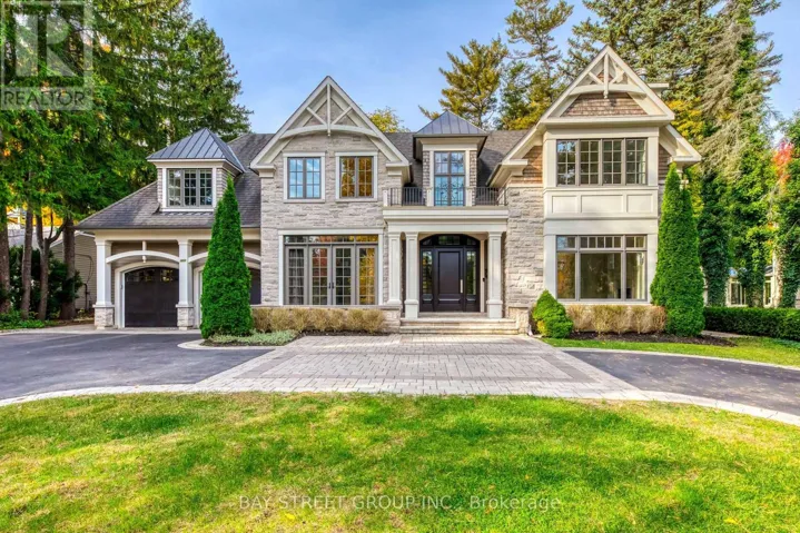 1031 LAKESHORE ROAD W, Oakville (SW Southwest), Ontario L6L1E7