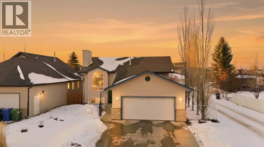 22 Lampard Crescent, Red Deer, Alberta T4R2W8