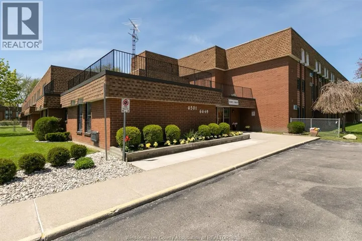 6523 THORNBERRY Unit# 331, Windsor, Ontario N8T3A6