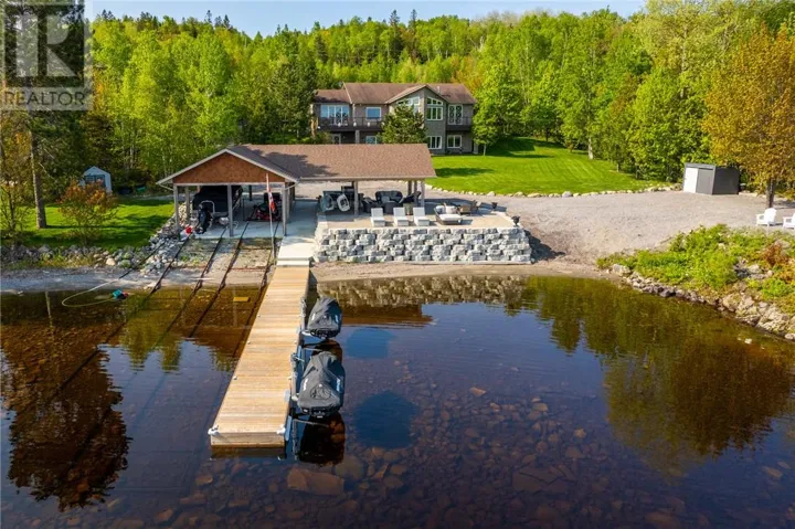 20 Breezehill Road, Skead, Ontario P0M2Y0