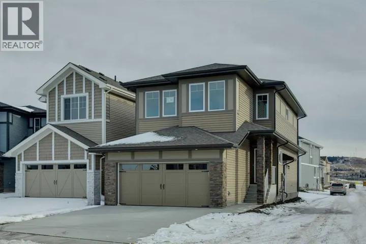 17 Andalusian Road, Cochrane, Alberta T4C3B7