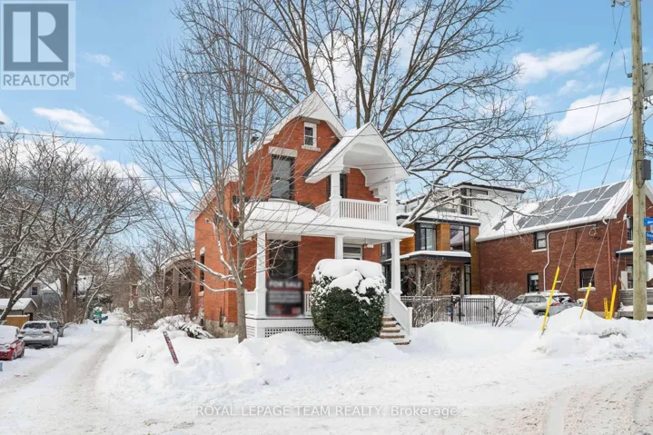 56 GROSVENOR AVENUE, Ottawa, Ontario K1S4S2