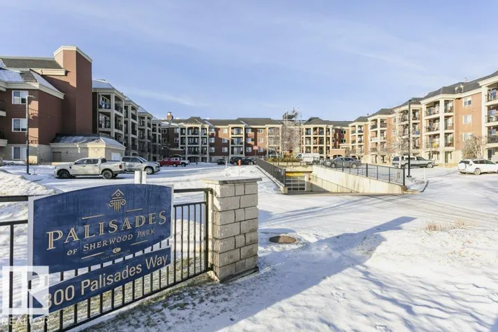 #240 300 PALISADES WY, Sherwood Park, Alberta T8H2T9