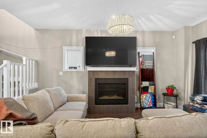 9858 72 AV NW, Edmonton, Alberta T6E0Z1
