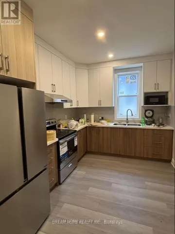 202 - 643 BATHURST STREET, Toronto (Kensington-Chinatown), Ontario M5S2R2