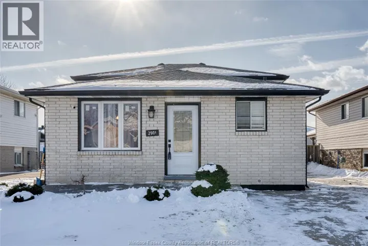 2901 Robillard Cresent, Windsor, Ontario N8W5L2