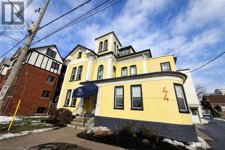 44 WEBER Street W, Kitchener, Ontario N2H3Z2
