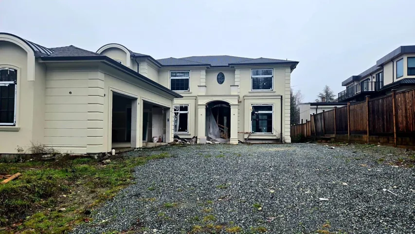 2828 164 STREET, Surrey, British Columbia V3Z0X9