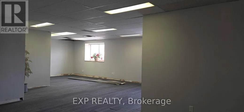 UNIT 8 - 326 WELLINGTON STREET N, Kitchener, Ontario N2H5K9