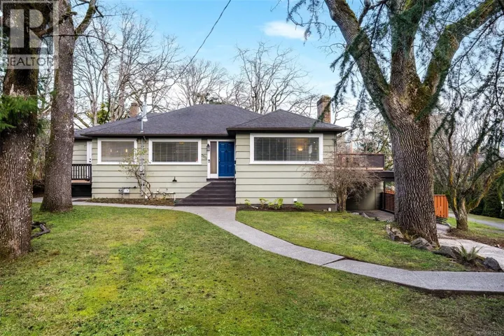 3511 Salsbury Way, Saanich, British Columbia V8P3K7