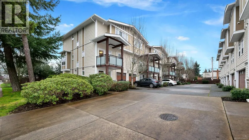 101 2889 Carlow Rd, Langford, British Columbia V9B2S3