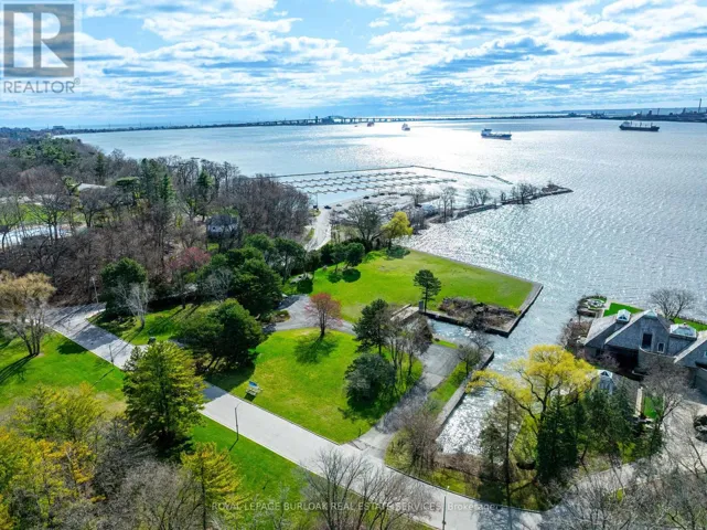 800 LASALLE PARK ROAD, Burlington (Bayview), Ontario L7T4G9