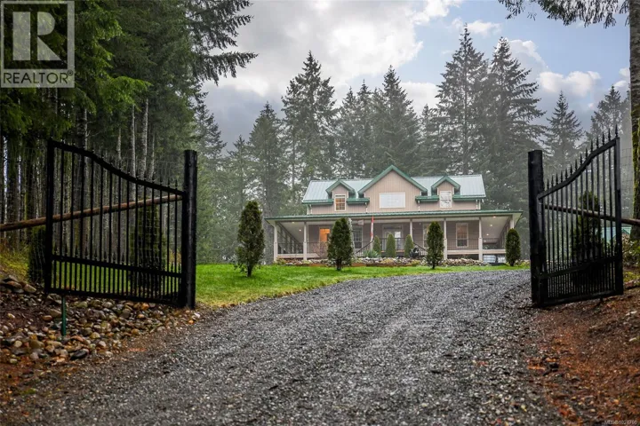 3997 MacAulay Rd, Black Creek, British Columbia V9J1C8