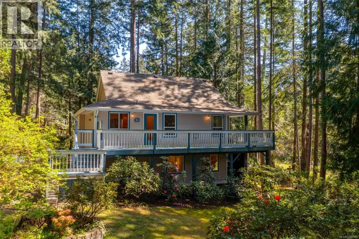 2705 Galley Cres, Pender Island, British Columbia V0N2M2