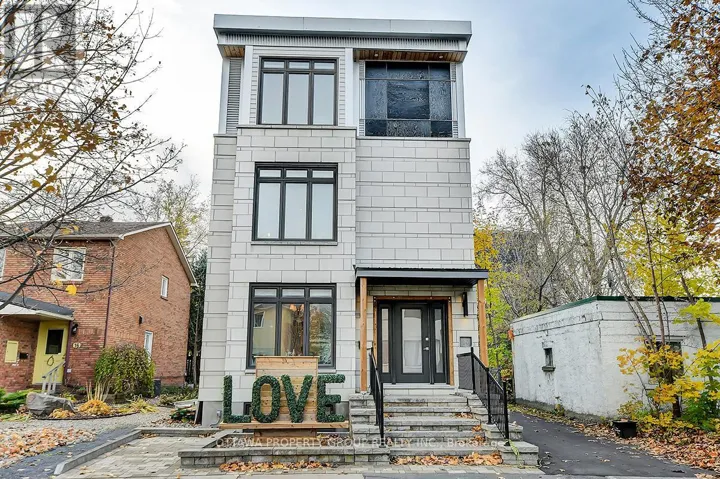 A - 10 CHESTNUT STREET, Ottawa, Ontario K1S0Z8