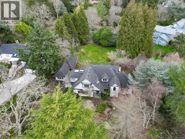 2930 Sea View Rd, Saanich, British Columbia V8N1L1