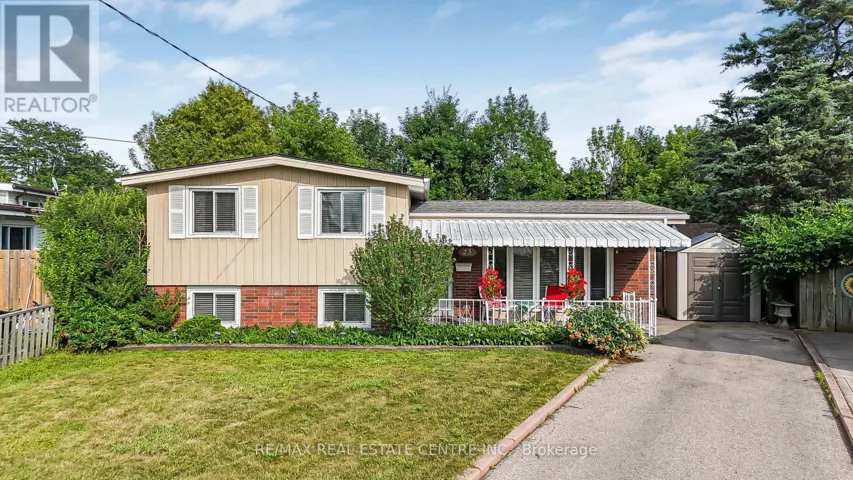 23 CORAL DRIVE, Hamilton (Lawfield), Ontario L8V2N4