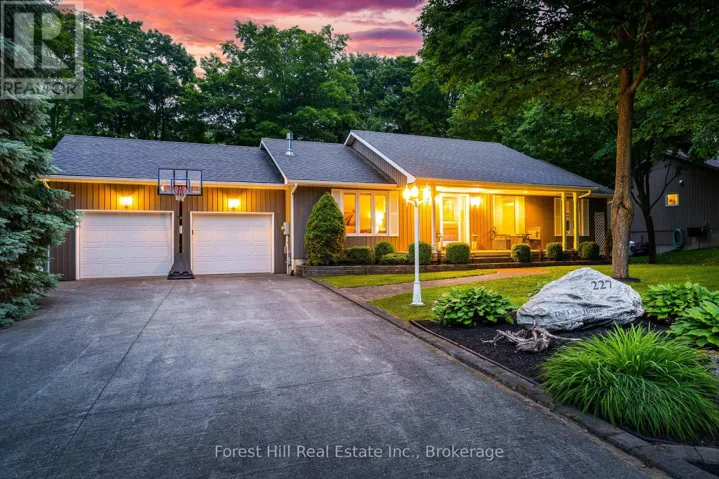 227 PETERS CRESCENT, Grey Highlands, Ontario N0C1E0