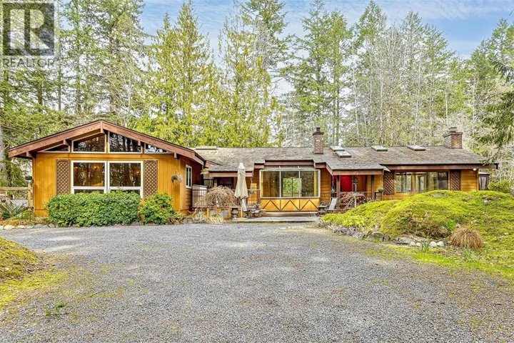 2298 Munn Rd, Highlands, British Columbia V9E1H5