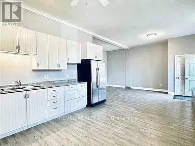 UNIT A - 528 LINCOLN STREET, Welland (Lincoln/Crowland), Ontario L3B4P2