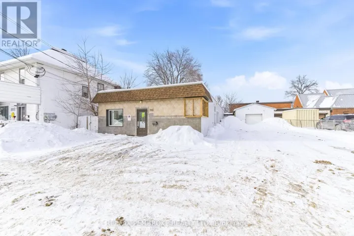 292 TRAFALGAR ROAD, Pembroke, Ontario K8A5A8