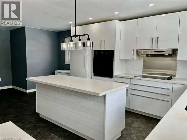 312 GRANTHAM Avenue, St. Catharines, Ontario L2M5A6