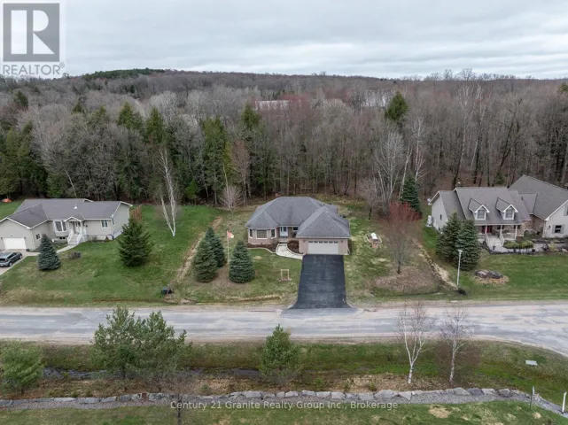 117 HALBIEM CRESCENT, Dysart et al (Dysart), Ontario K0M1S0